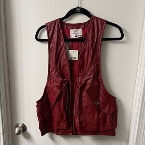 EPTM GOPACHI VEST HOLSTER in Burgundy